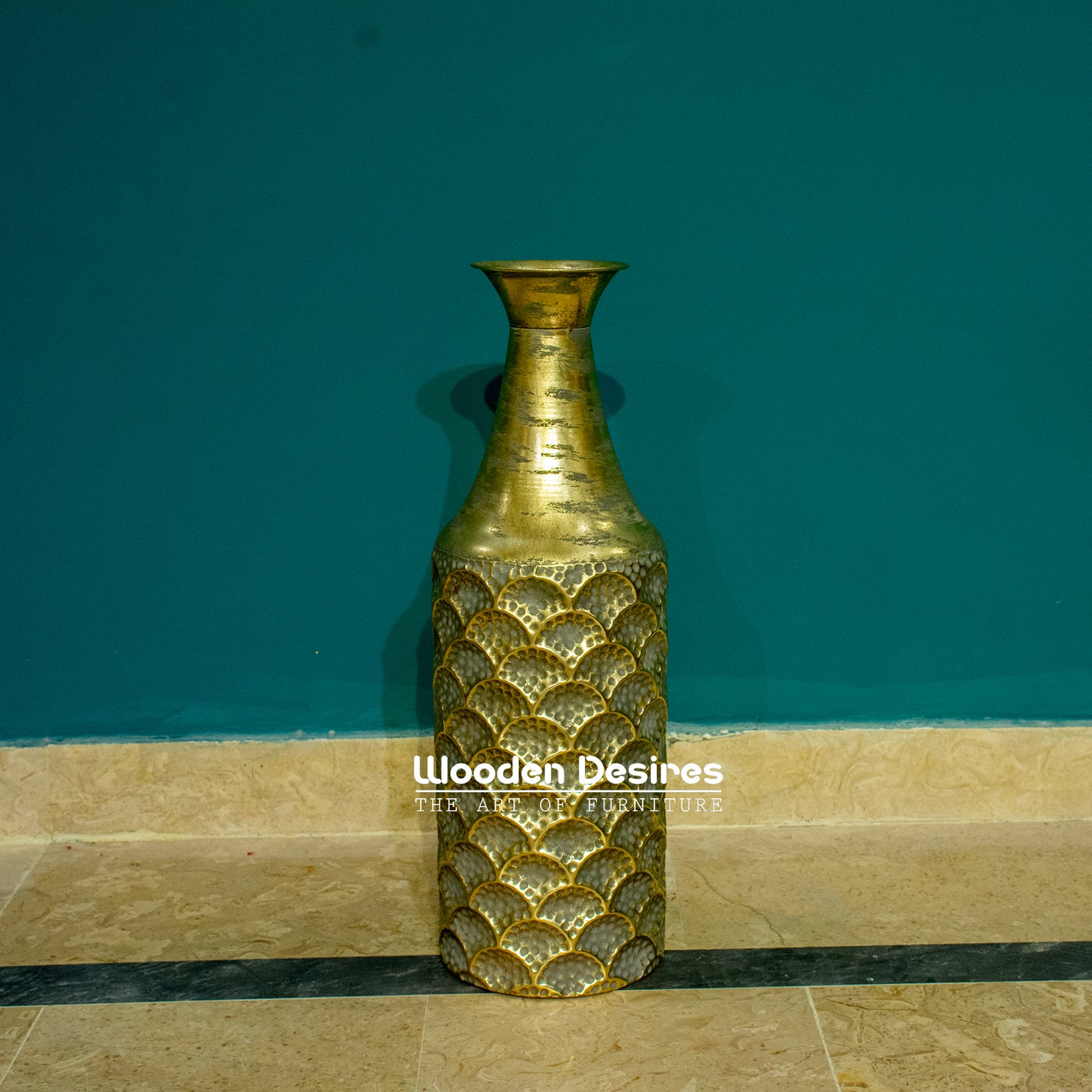 Shell Design Floor Vase