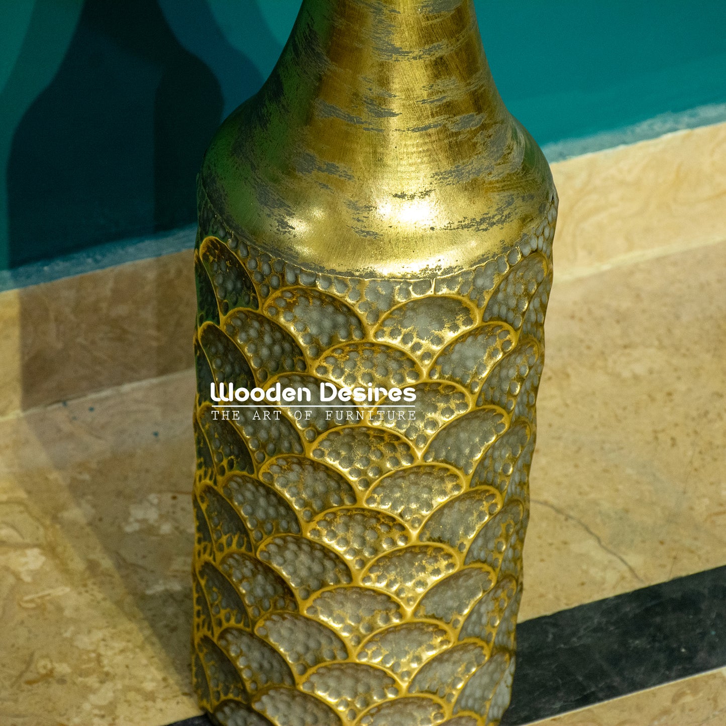 Shell Design Floor Vase