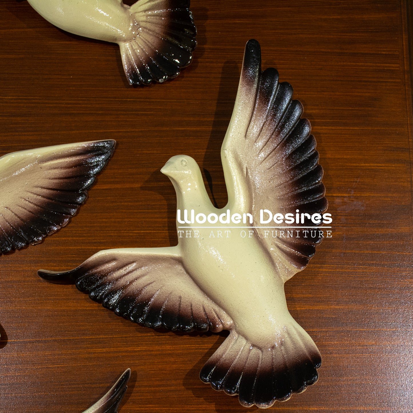 Flying Pigeons Set